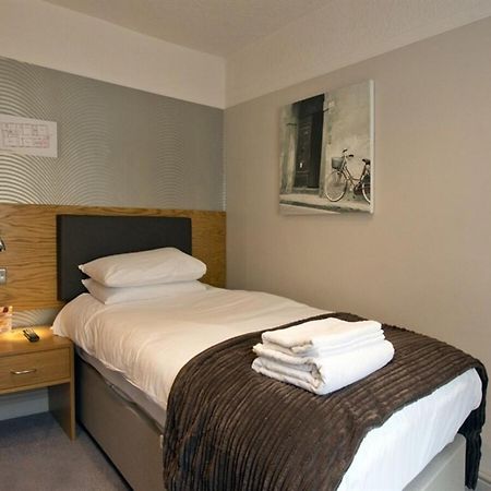 Oyo The Red Lion Hotel Luton  Extérieur photo