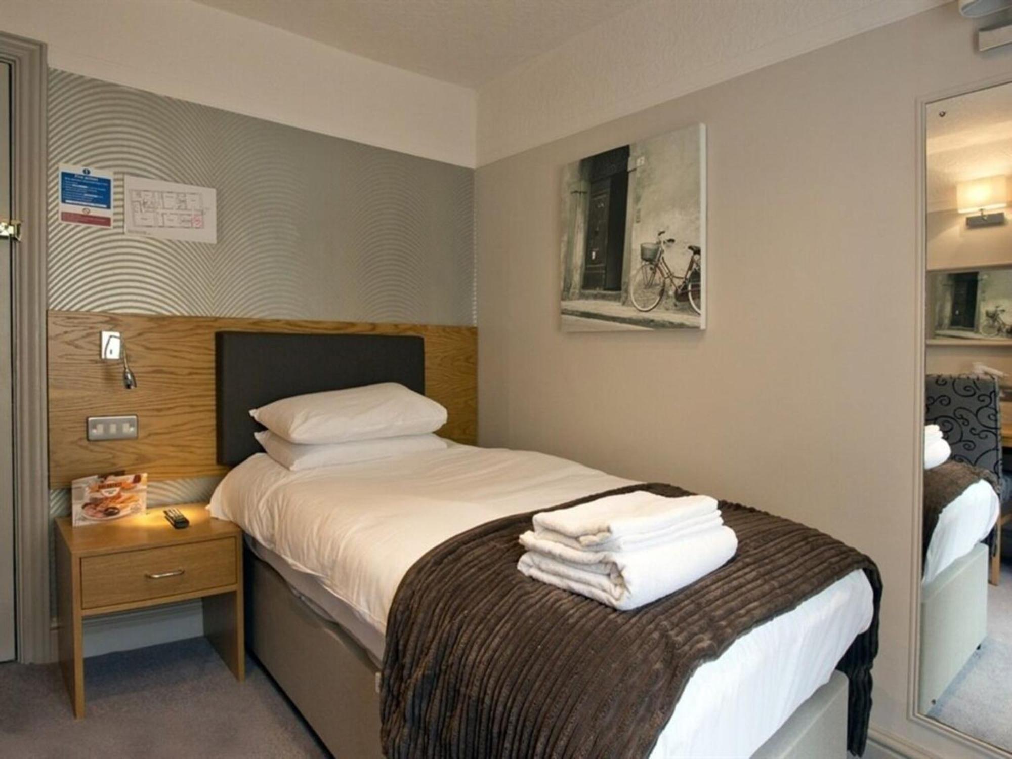 Oyo The Red Lion Hotel Luton  Extérieur photo