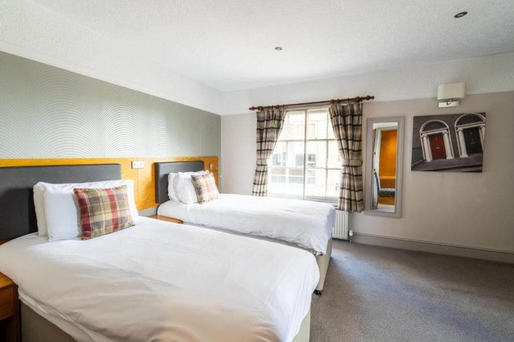 Oyo The Red Lion Hotel Luton  Extérieur photo